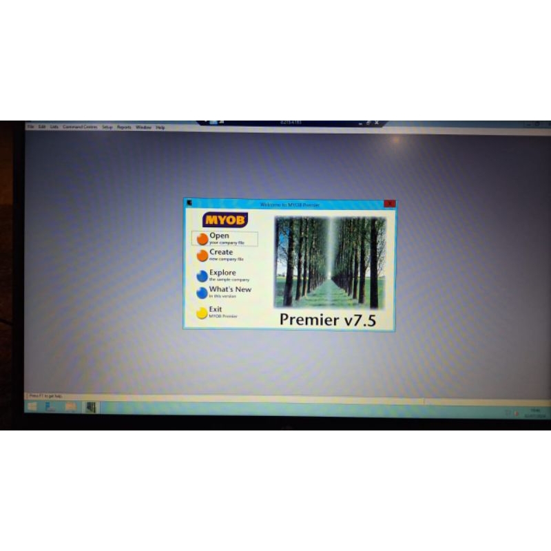 6 User MYOB Premier MYOB Accounting untuk 1 database Perusahaan saja