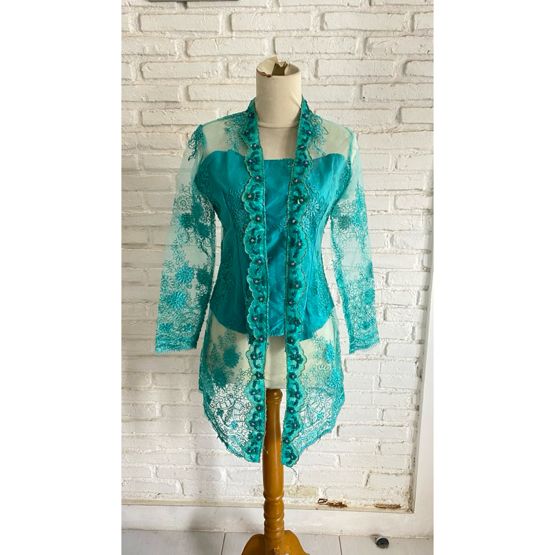 kebaya wisuda (preloved)