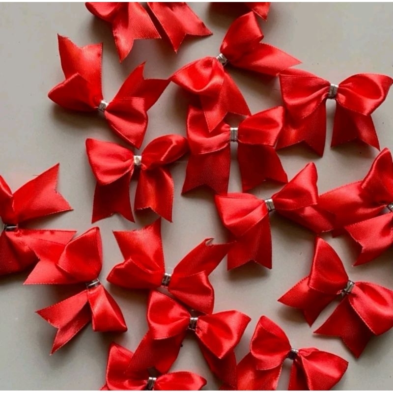 

DILAONE SHOP MURAHH PITA KADO / PITA SOUVENIR / PITA BAGUS / PITA CANTIK