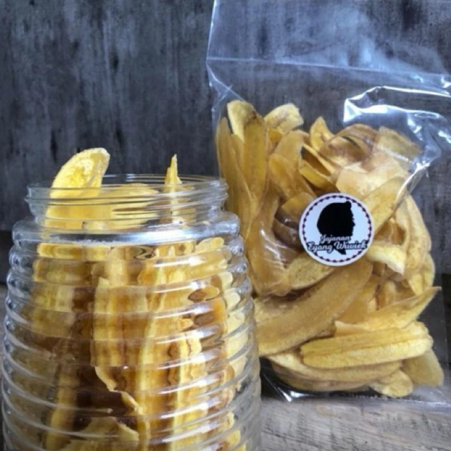 

Keripik Pisang Tipis Renyah Asin Gurih Jajanan Eyang Wiwiek