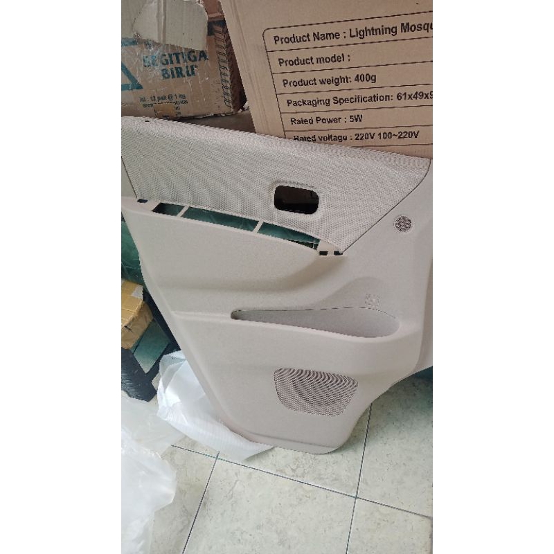 door trim dpn kanan original daihatsu luxio