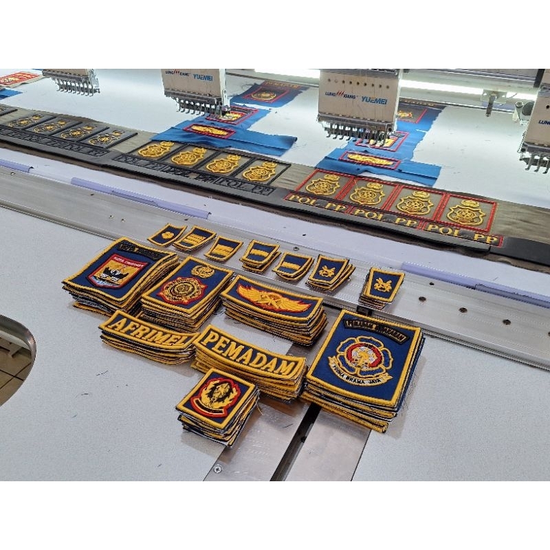 Atribut seragam Damkar