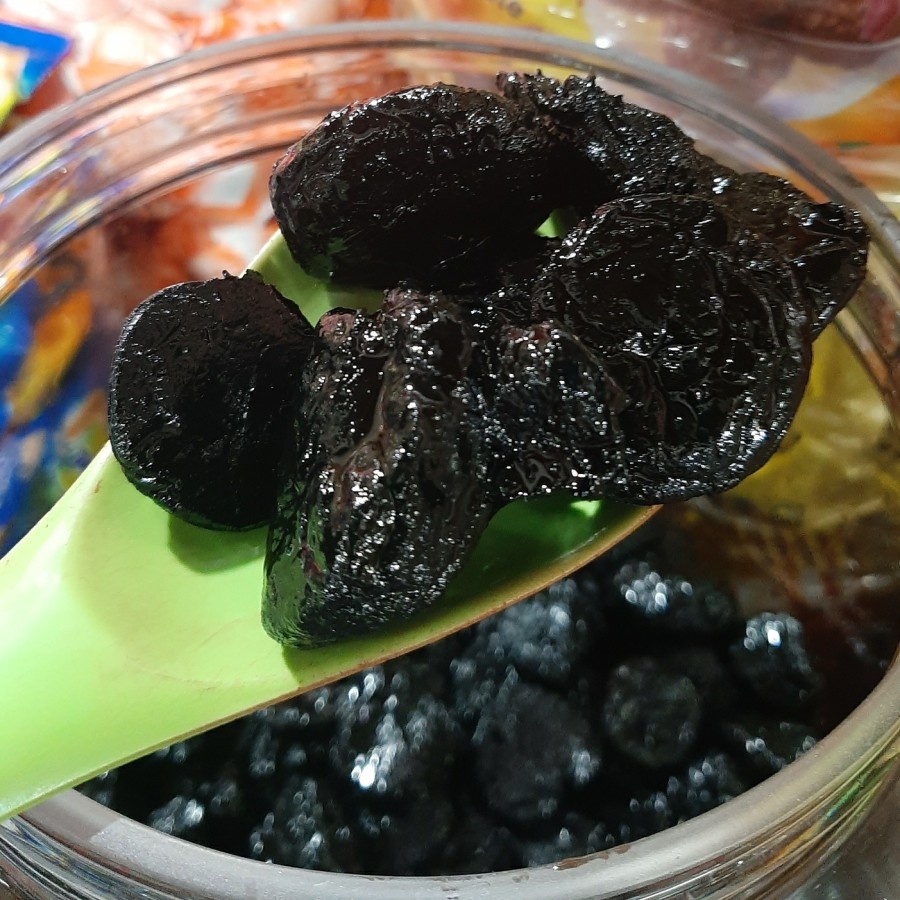 

KIAMBOY HITAM BASAH NON BIJI 250 GRAM PLUM BASAH ASEM MANIS OBOY