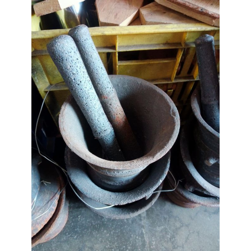 Lumpang Besi / lumpang jamu / lumpang tumbuk bumbu FREE Alu Besi