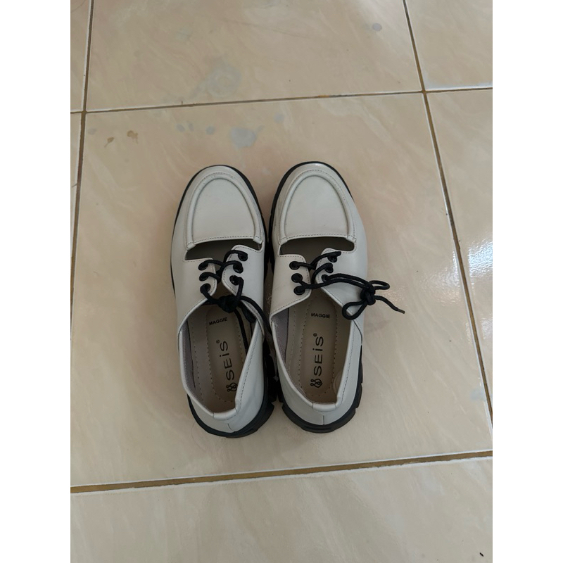 Preloved Sepatu Seis Lokal Brand