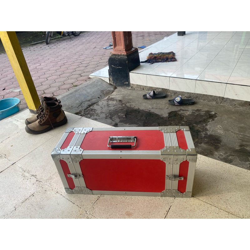 Ups online merk pascal 1.000 VA /1 kva 700 watt plus baterai kondisi baru 3 biji