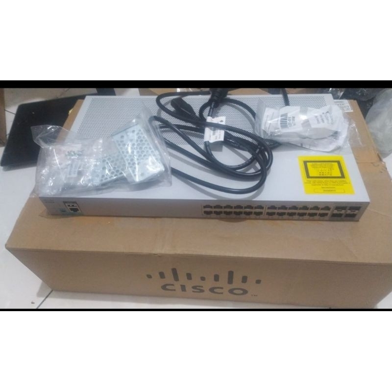Cisco Catalyst 2960 series L  - Switch Cisco  L 2960