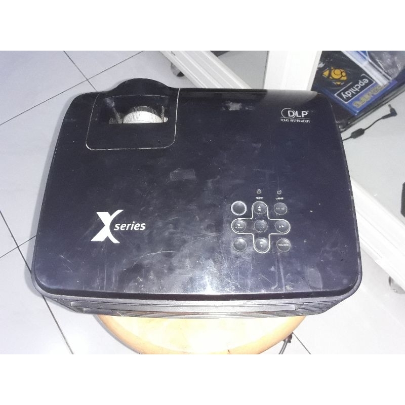 LCD PROYEKTOR INFOCUS X SERIES T160 BLACK SECOND_BEKAS NORMAL