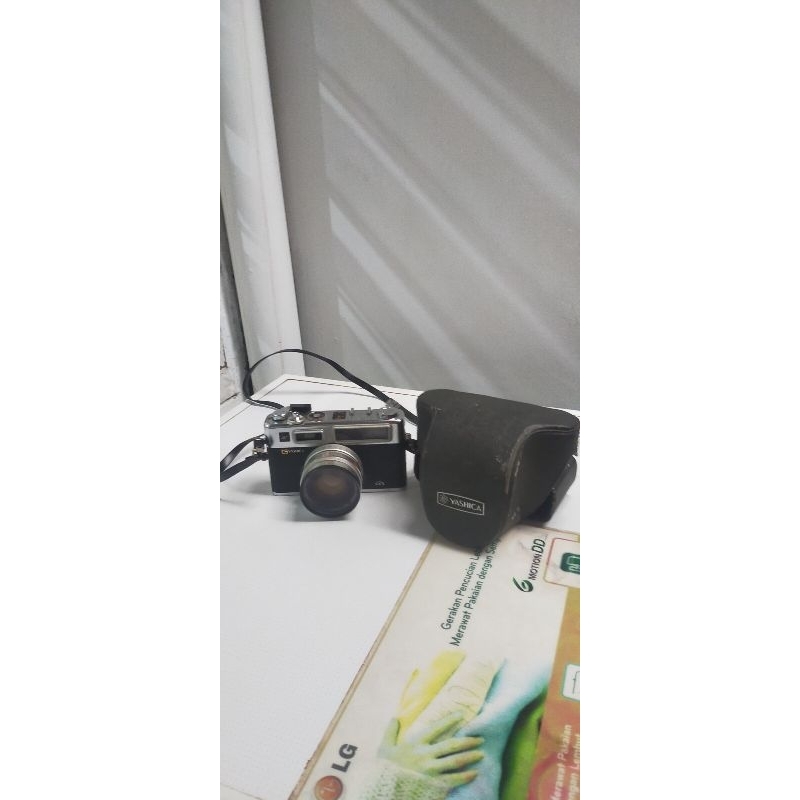 Kamera Analog Antik Lawas Yashica MG 1