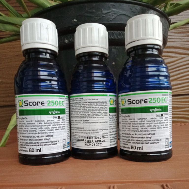 KODE L72Z fungisida score 25 EC 8ml
