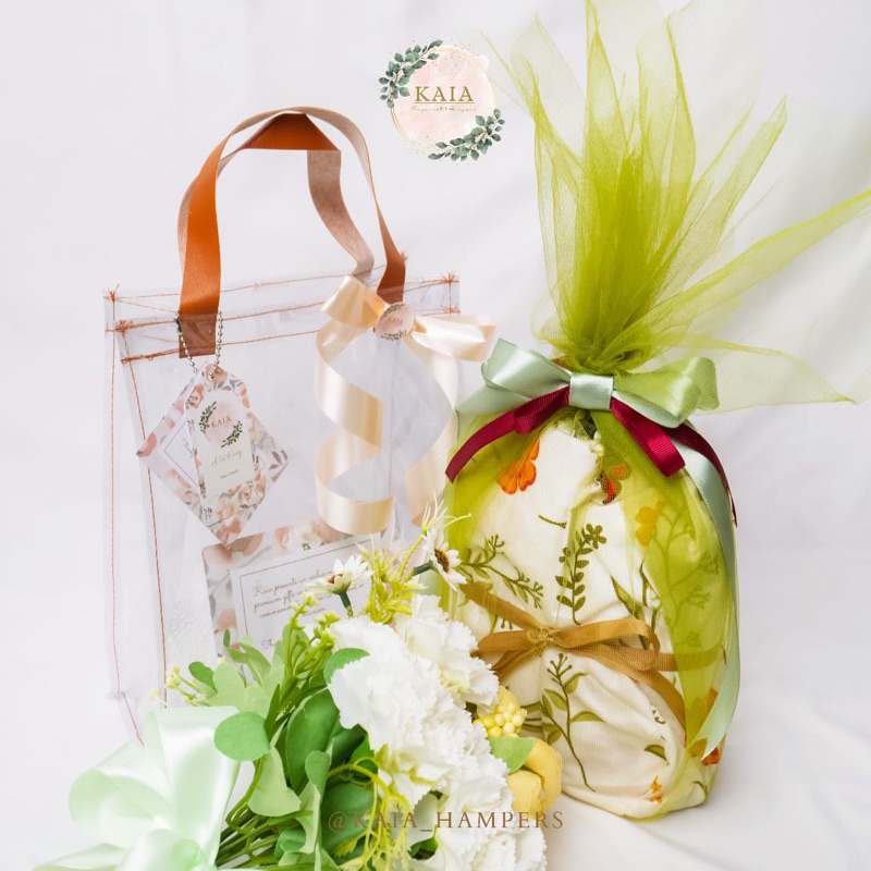

Tas Mika transparan Hampers Elegan FREE Tasbih KAIA Hampers