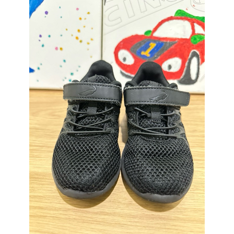 sepatu sekolah hitam merek crocodile