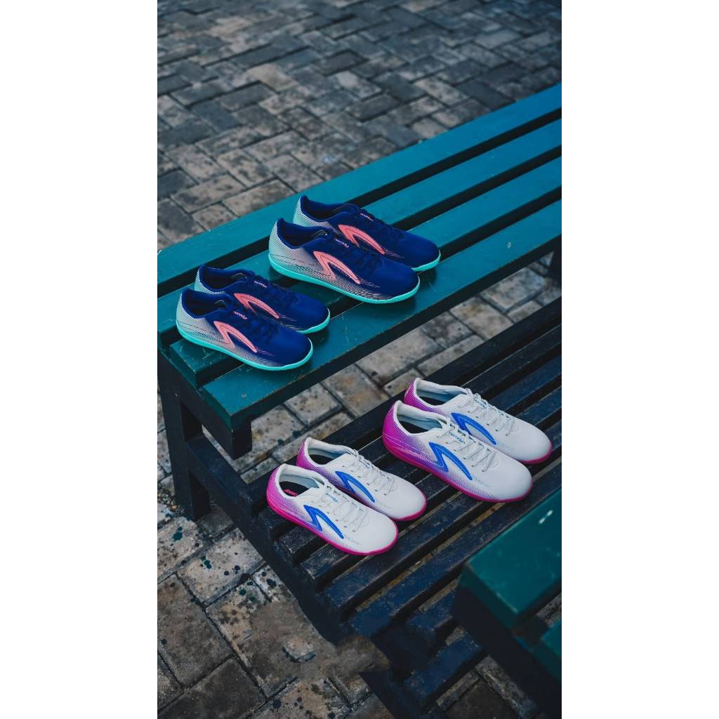 SPECS aerodyne white fuchia pink/ navy tosca coral Sepatu futsal specs original