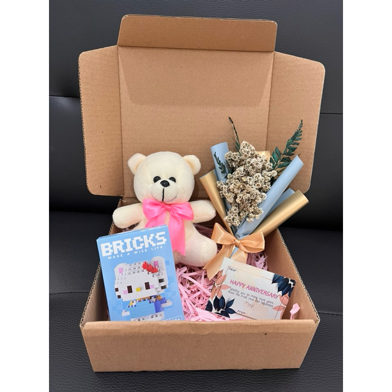 

Gift box “3” /gift box unik/gift box brick lego viral/gift box ulang tahun/gift box anniversary/gift box wisuda