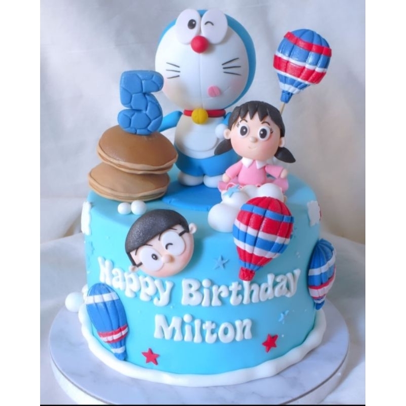 

Doraemon Birthday Cake size 18cm