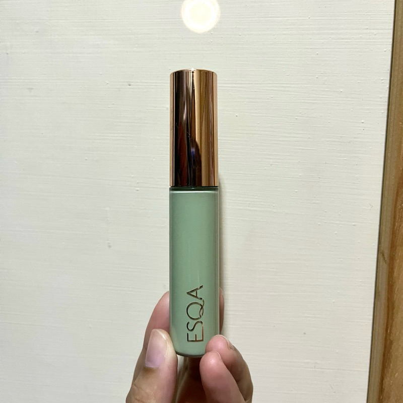 ESQA color corrector (green) preloved concealer