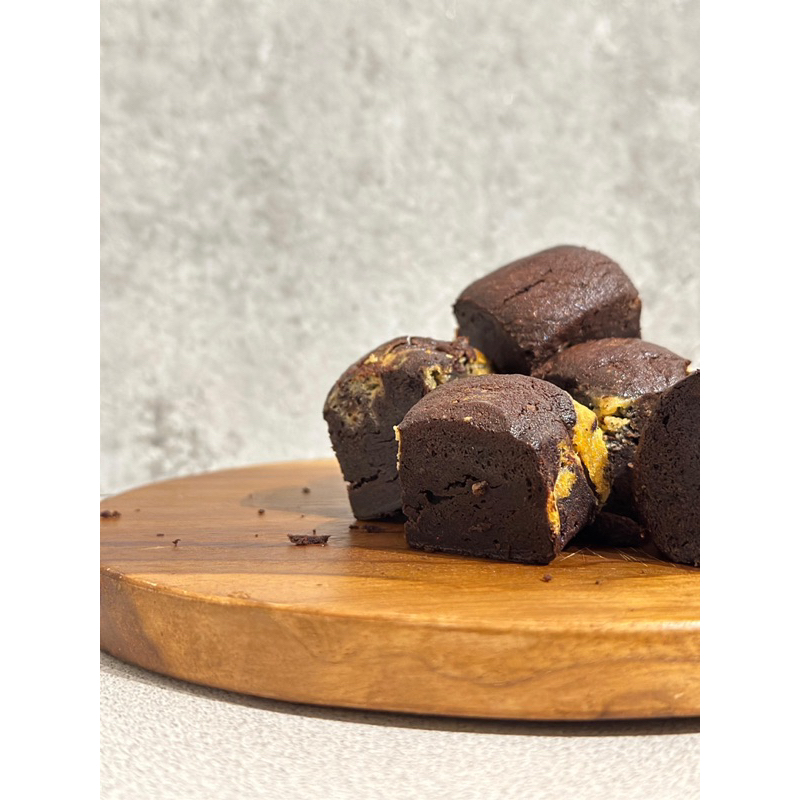 

BROWNIES CHEESY BITES