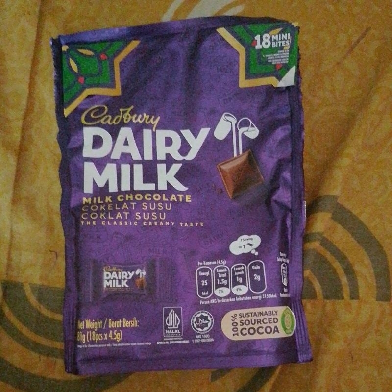 

Cokelat Cadbury bites 18 mini bites 81gr