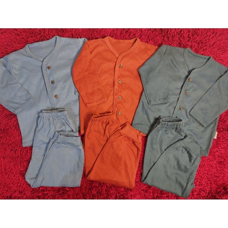 Preloved Setelan Panjang Ridges Anak (3pcs)