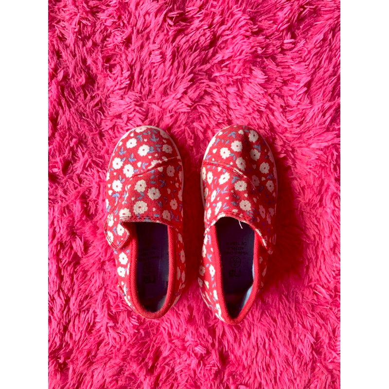 PRELOVED SEPATU MOTHERCARE