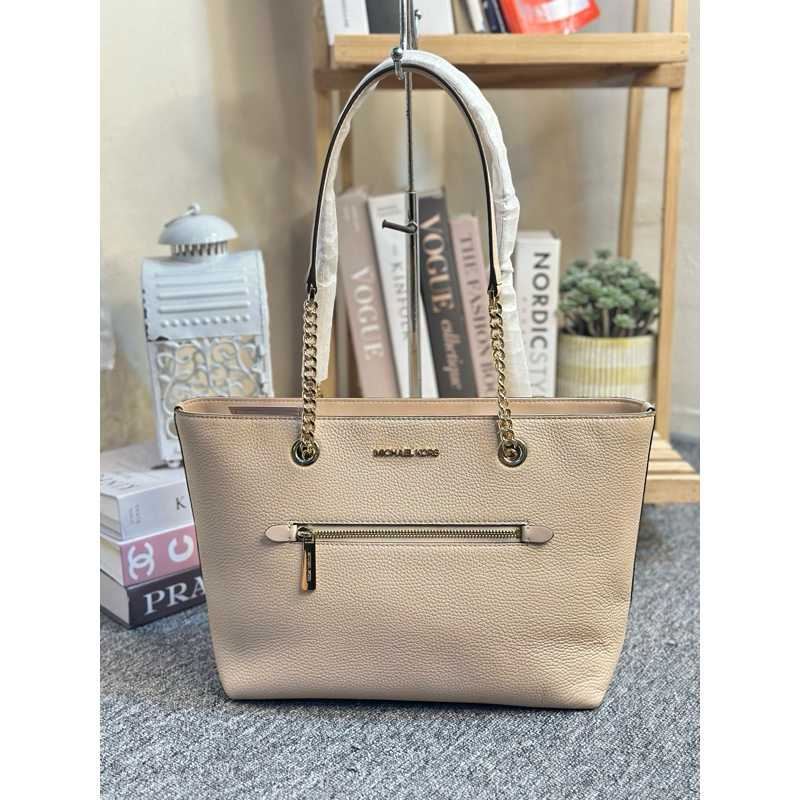 MK jet set medium zip chain tote buff