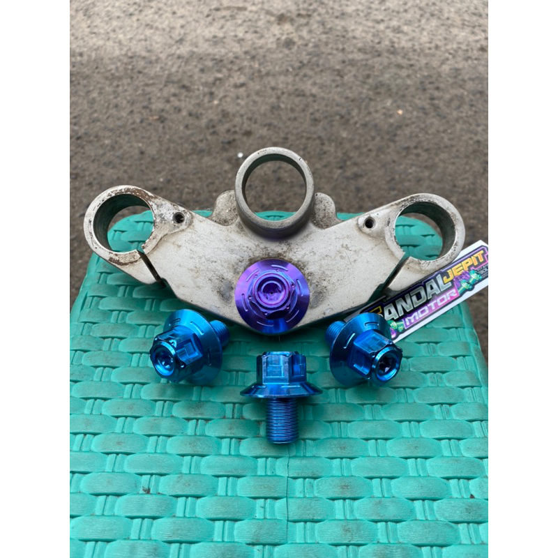 BAUT TITANIUM KOMSTIR NINJA R SS BAUT KOMSTIR NINJA R SS BAUT TITANIUM SEGITIGA ATAS NINJA SS R OLD 