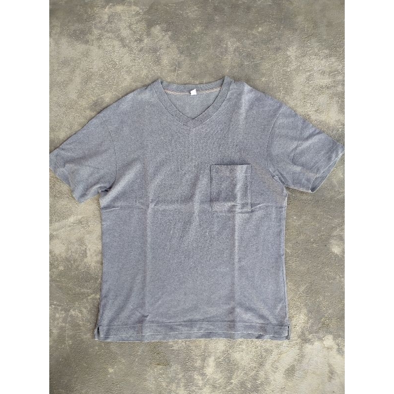 T-SHIRT UNIQLO POCKET