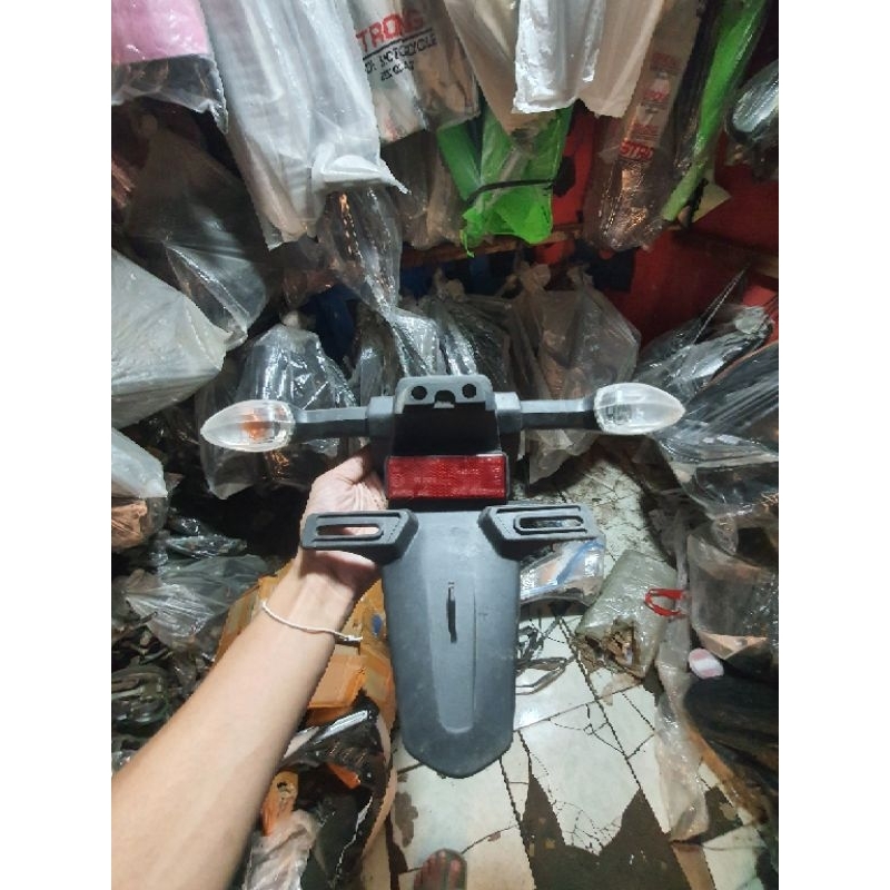 SPAKBOR BELAKANG GSX 150 ORIGINAL