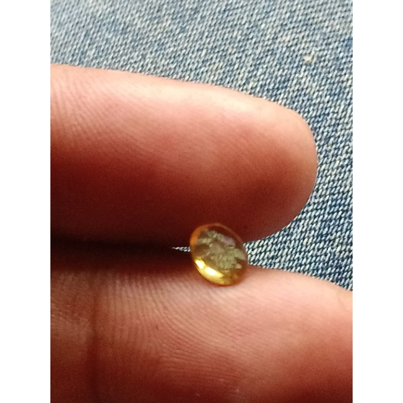 Natural Yakut Yellow sapphire Srilanka