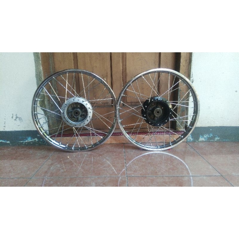VELG RODA BELAKANG HONDA GRAND/PRIMA/LEGENDA/STAR DLL