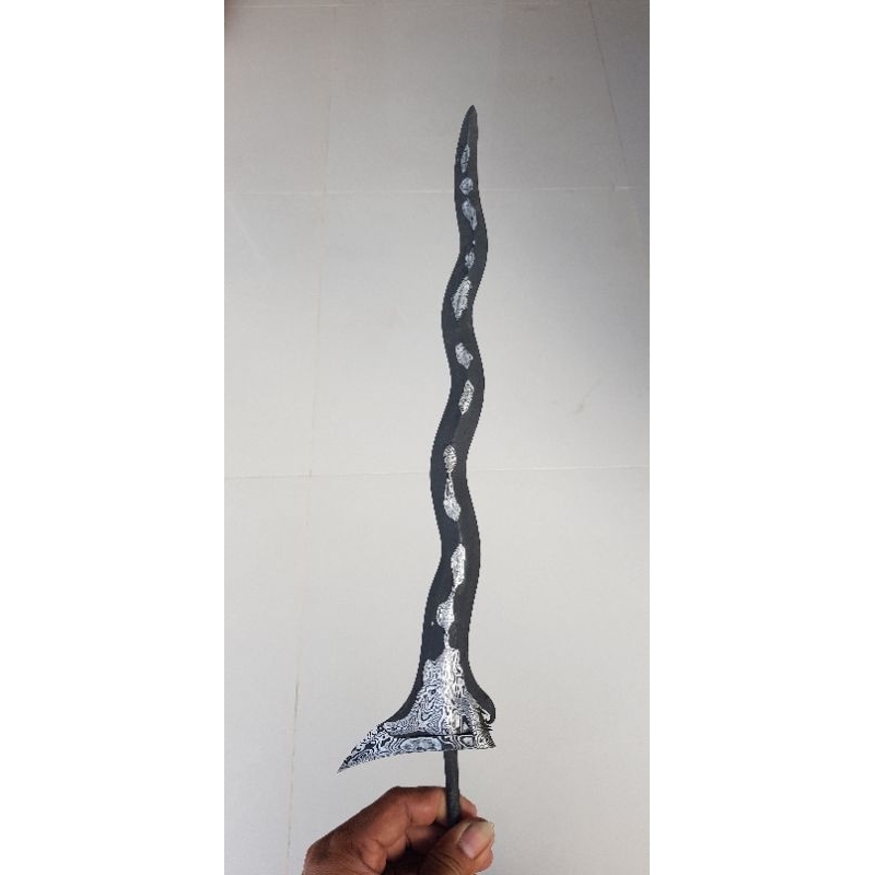 keris luk 7 pamor banyu tumetes