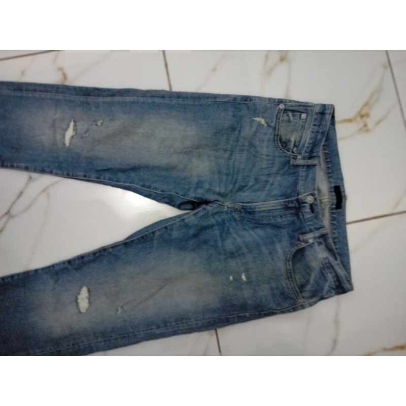 preloved celana panjang jeans pria sobek uniqlo