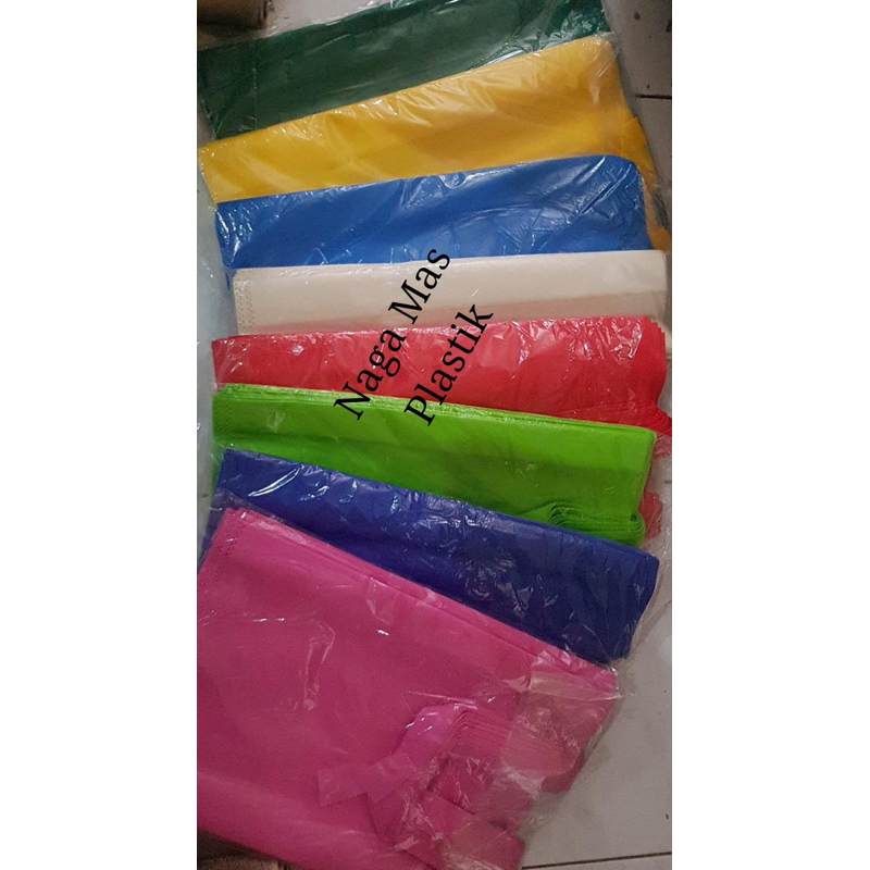 

Goodie Bag Spunbond Tas Handle Bahan kain polos ukuran 30x40.