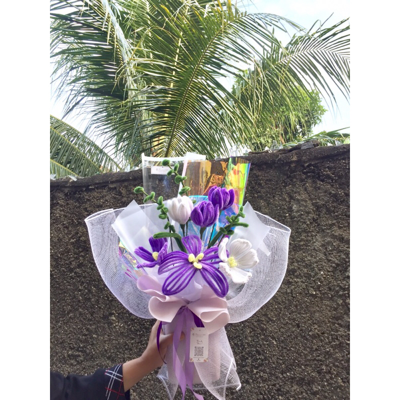 bouquet bunga/bucket bunga/bouquet graduation/buket bunga/flower bouquet/buket kawat bulu/bucket kaw