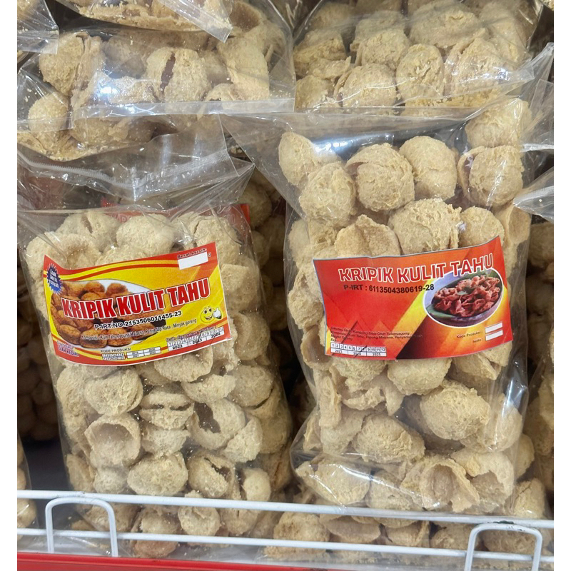 

KERIPIK KULIT TAHU KHAS TULUNGAGUNG 300 GRAM