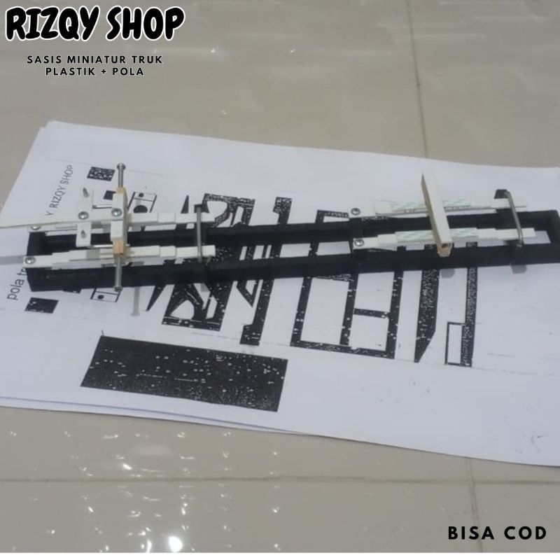 sasis miniatur truk plastik + pola untuk modif