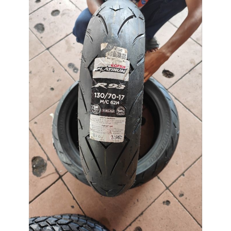 Ban luar corsa platinum tubeless 130/70-17 r93
