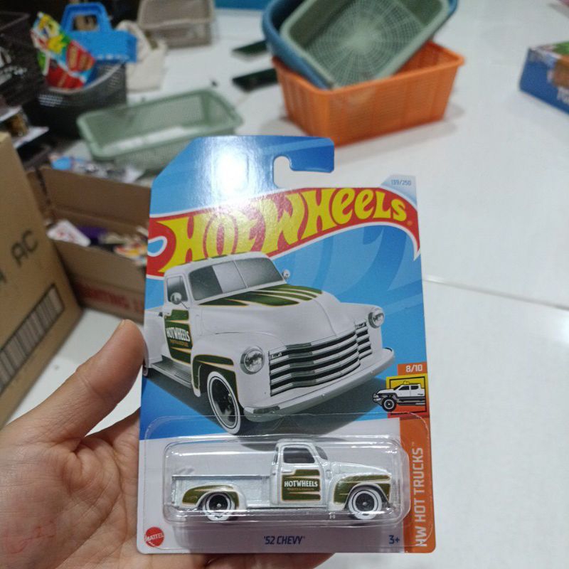 HOT WHEELS 52 CHEVY PTH