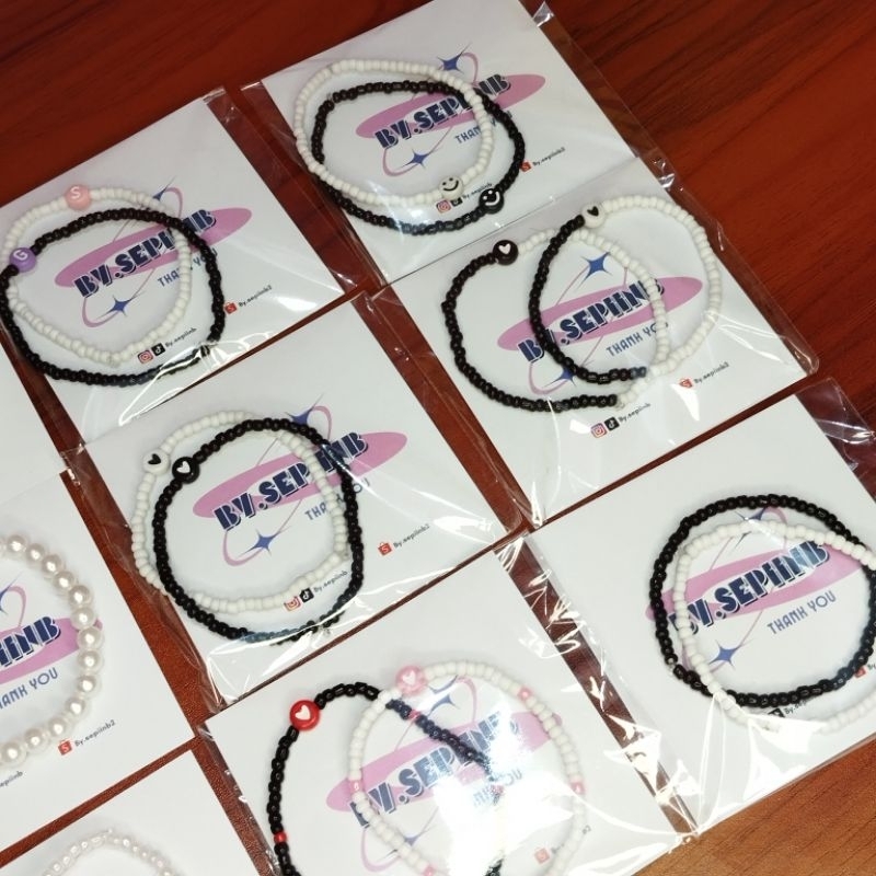 Gelang couple hitam putih