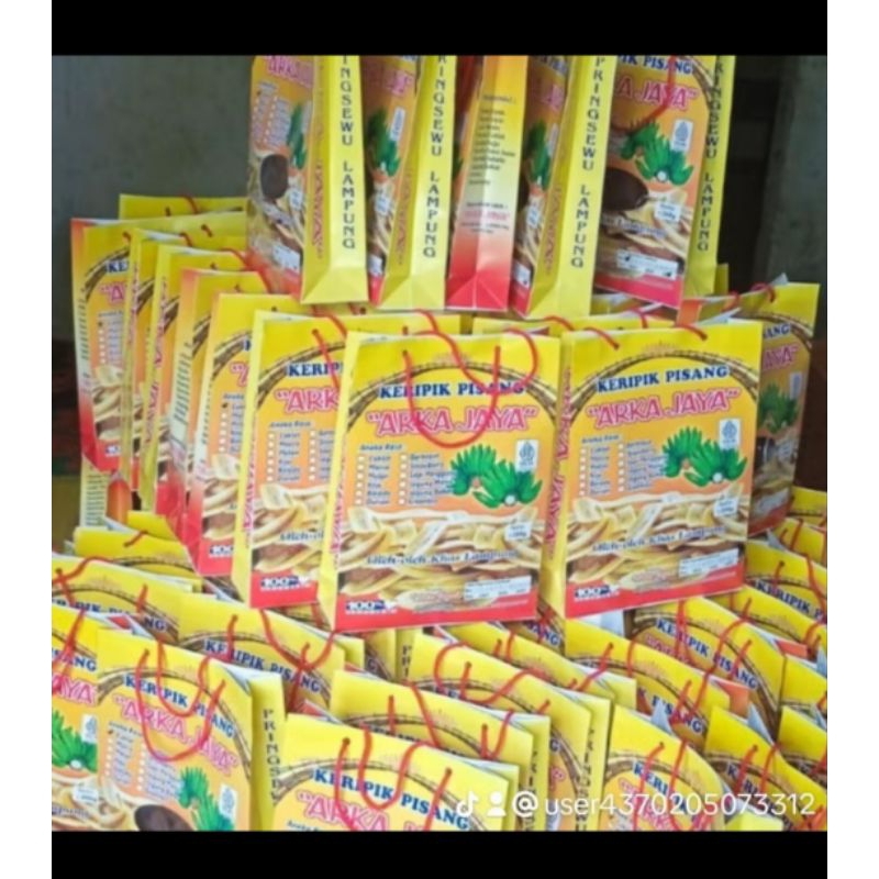 

200 grm keripik pisang varian rasa. kemasan totbag oleh oleh has lampung nih bos order yukk