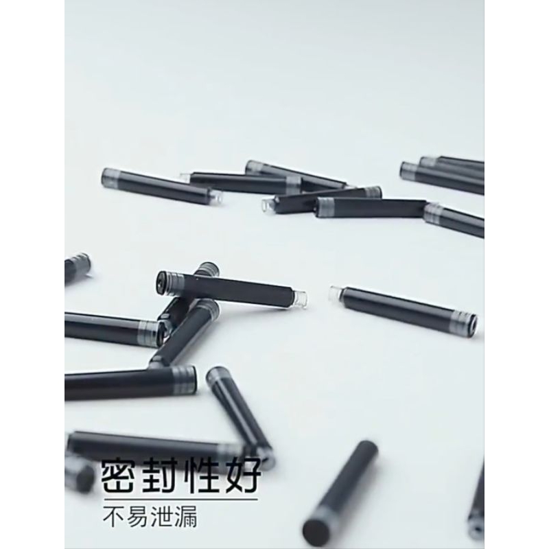 

6 pcs tinta isi ulang fountain pen Refill pulpen pulpen fountain isi ulang tinta hitam-biru 0.9ml