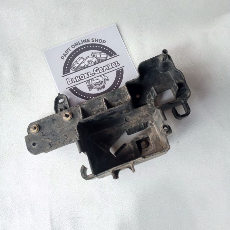Dudukan tempat aki wadah aki Yamaha Byson original copotan
