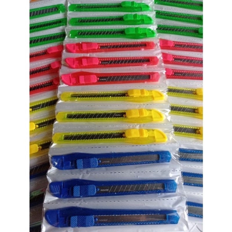 

pisau cutter kecil isi 12pcs kater warna transparan