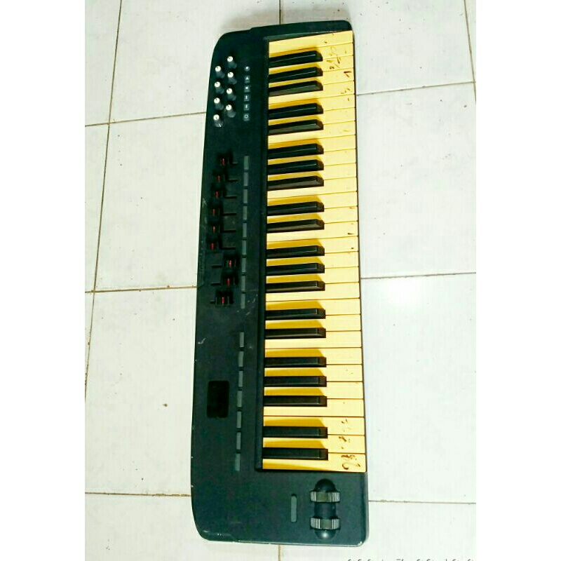 keyboard midi controller M AUDIO,normal second
