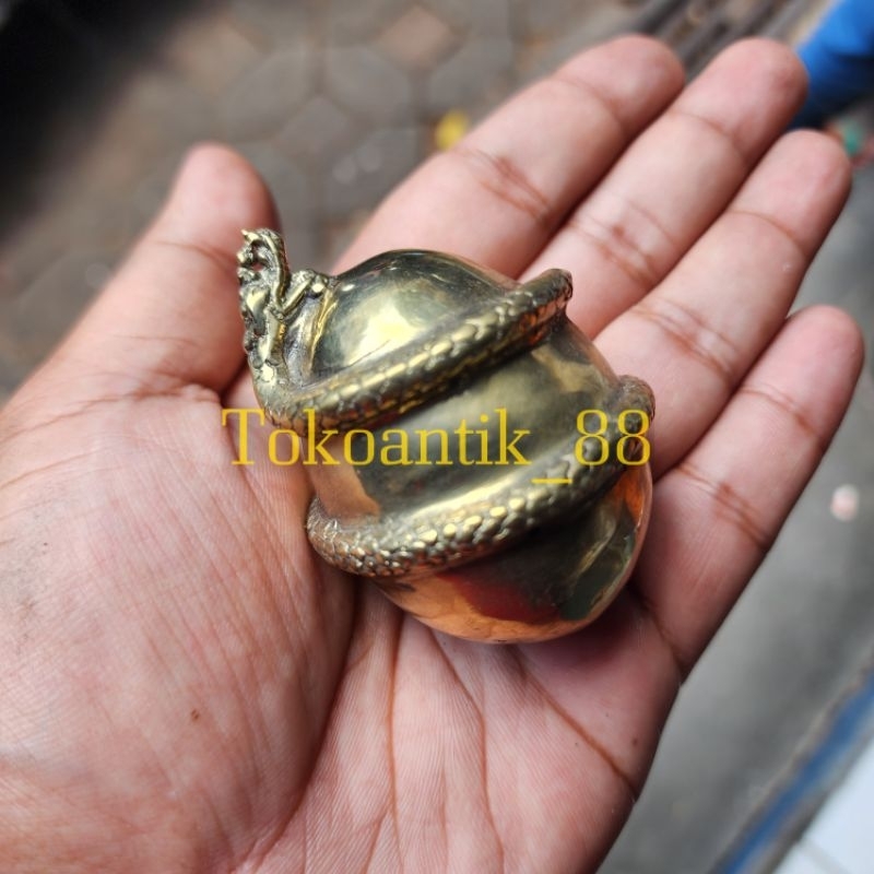 

TELUR NAGA KUNINGAN 4 MODEL TELUR