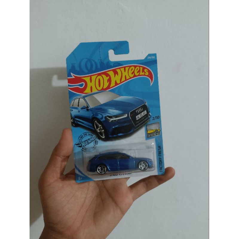 Hot Wheels 17 Audi Avant RS 6