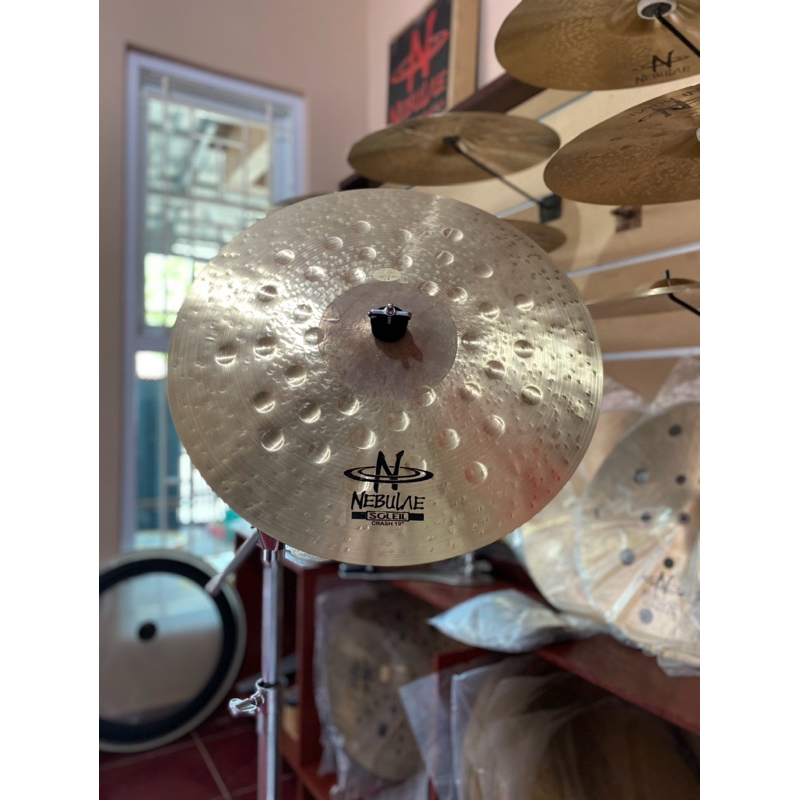 NEBULAE SOLEIL CRASH 19"