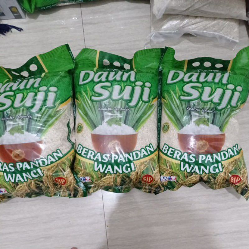 

Beras 9kg ( 3kg x3) BERAS Daun Suji 3pcs