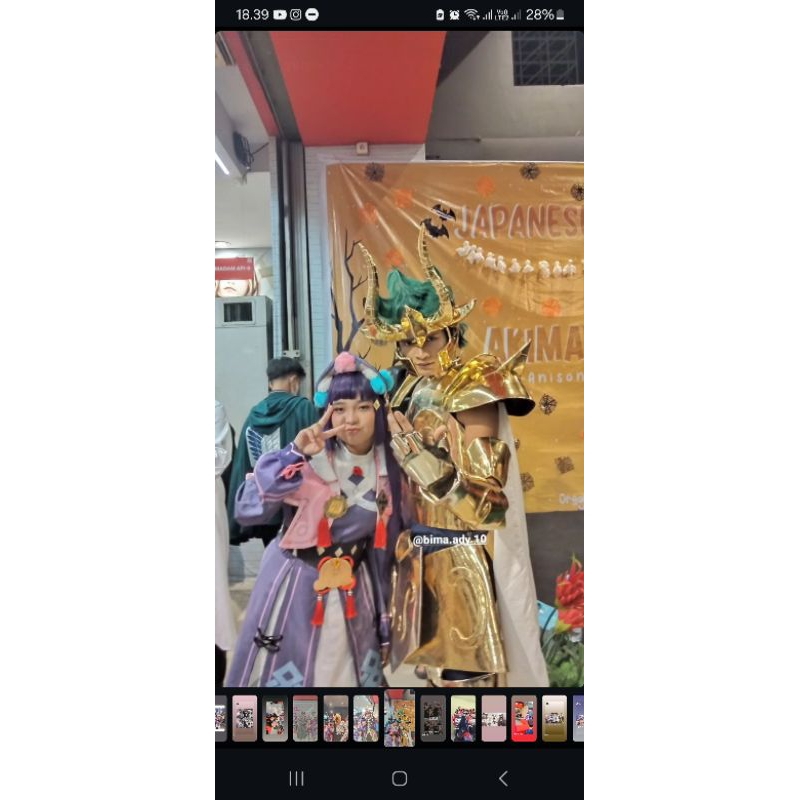 Kostum Yunjin Genshin