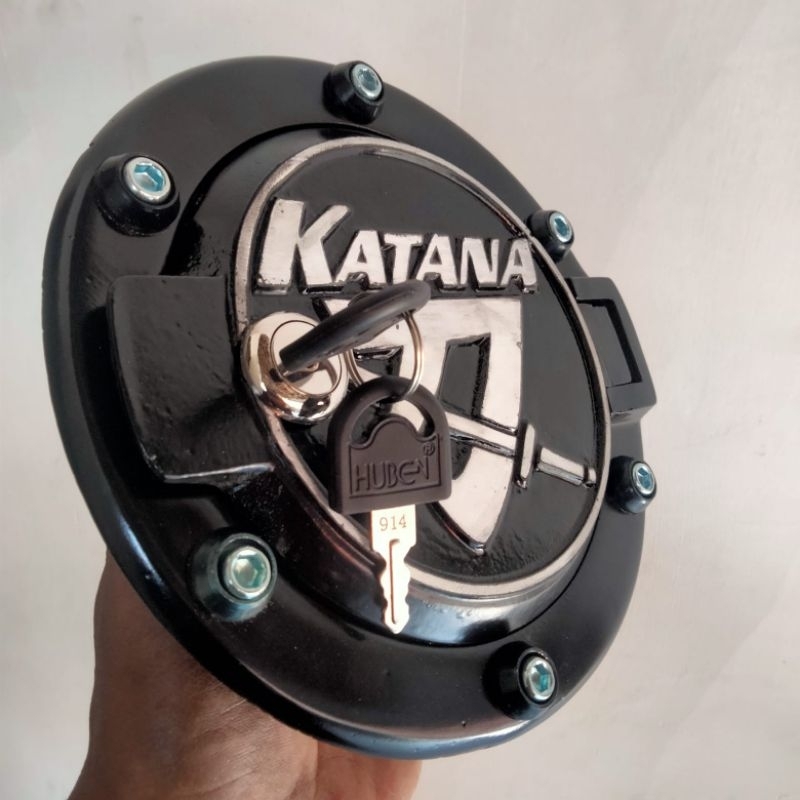 tutup tangki jimny katana, cover tangki jimny katana, aksesoris mobil jimny, aksesoris jimny katana